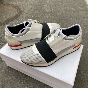 Balenciaga shoes size 42 old but new condition